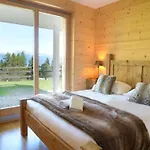Tranquil With Balcony Chalet *