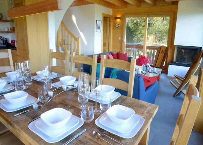 Tranquil With Balcony 木屋